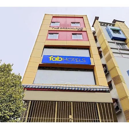 Fabhotel Dreamland Kolkata Eksteriør bilde